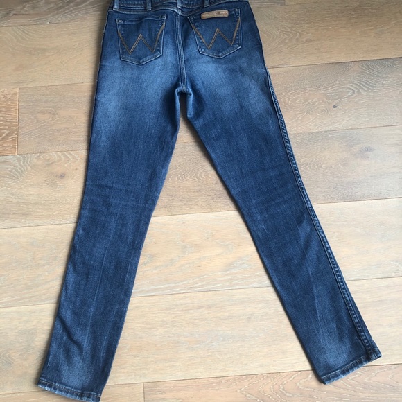 Petite Ankle  Lenght Wrangler Jeans - Picture 2 of 4